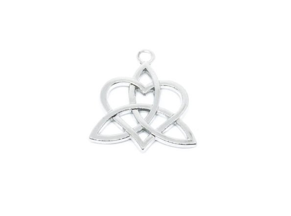 SVIN-006 Celtic Knot Triquetra Heart Charm