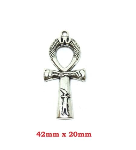 Vintage Egyptian Ankh life Charm - size