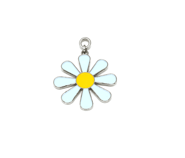 SDSY-008 Daisy Charm with Blue Petals